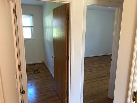 5th image of 117 Hillcrest Cir #104