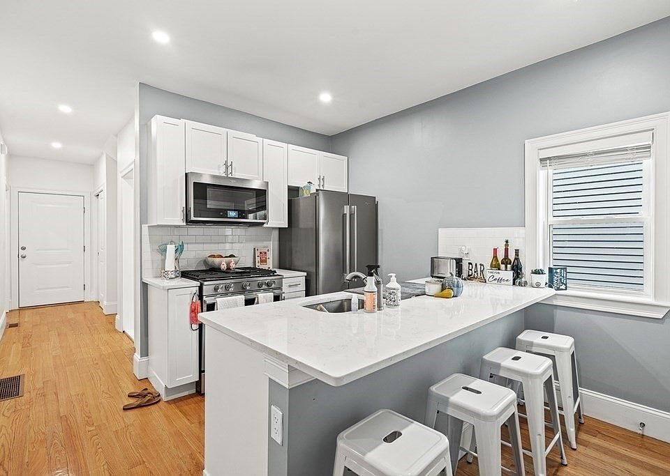 1st image of 55 Saxton St #3