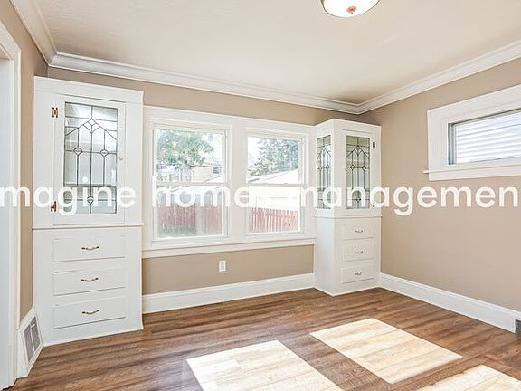 5th image of 2093 Elbur Ave
