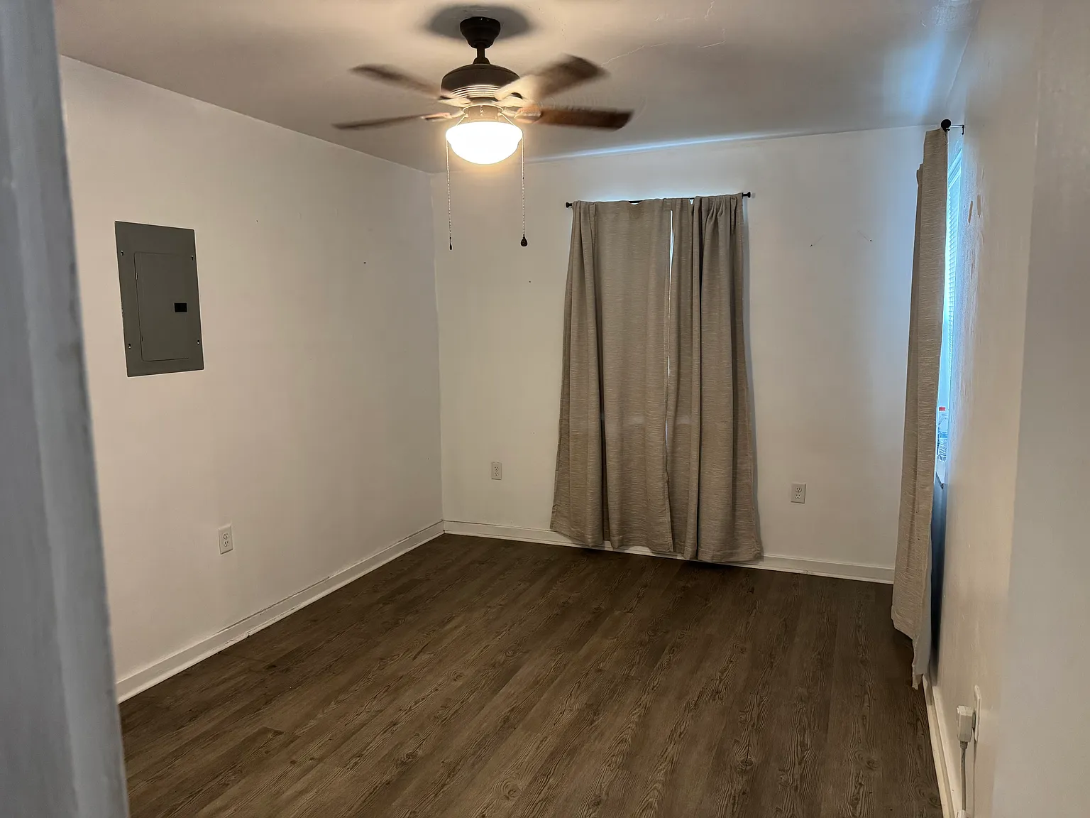 1 bed, 600 sqft, $1,300 — Photo 3