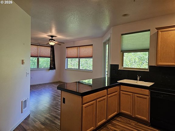 4th image of 17375 Ruben Ln #28