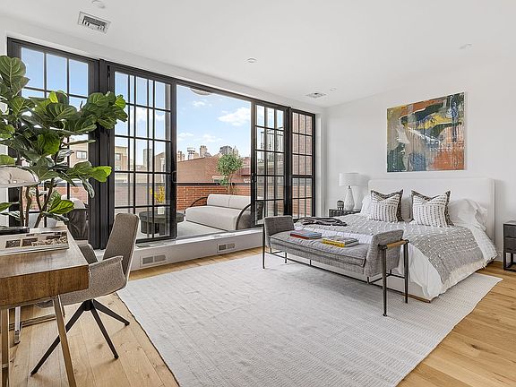 4th image of 113 Kane St APT 3A