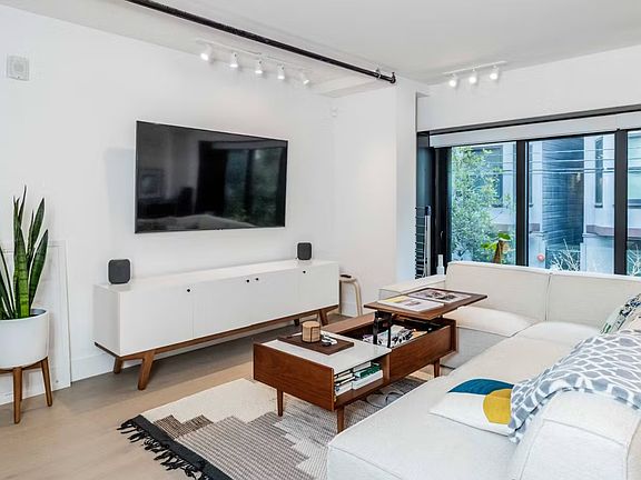 2nd image of 1875 Mission St APT 210