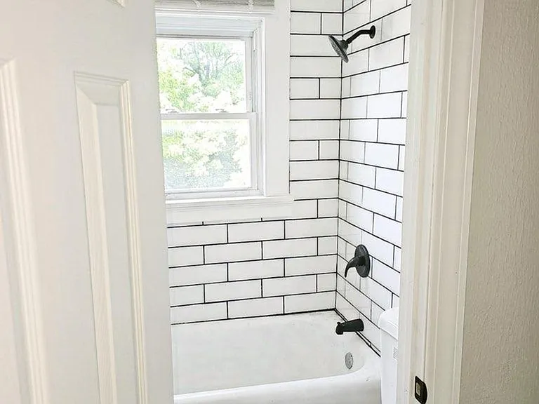 3131 Gilbert Ave — Photo 5