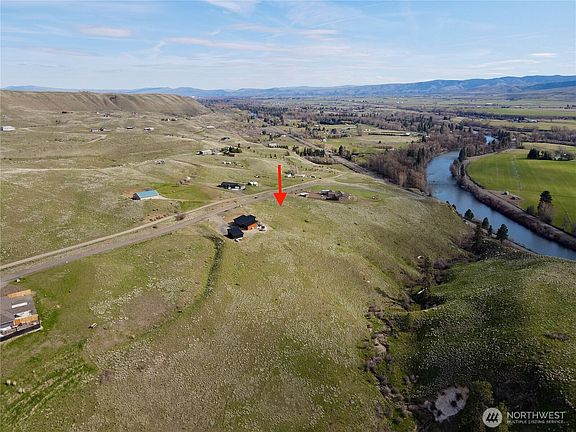 4th image of 731 Deer Valley Drive