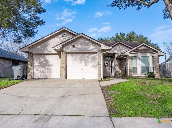 202 Wickerwood Dr, Victoria, TX 77901