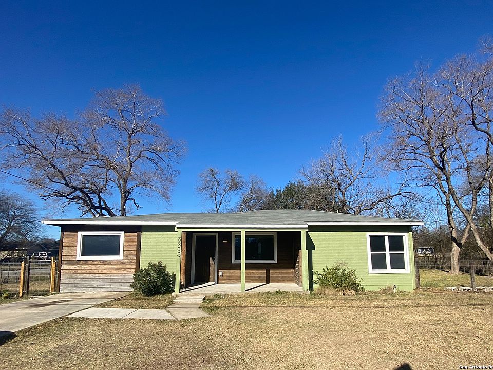 1st image of 3235 MARTIN LUTHER KING DR