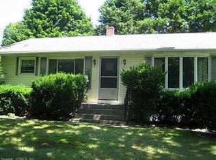 12 Hartshorn St, Killingly, CT 06239