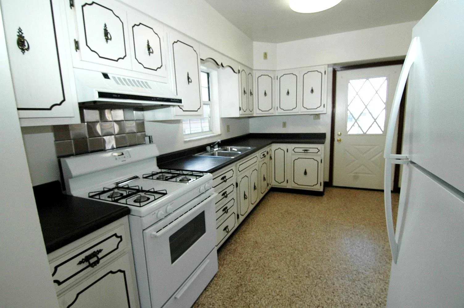 2 bed, $950 — Photo 3