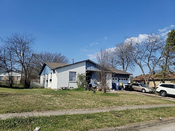 3rd image of 1923 Spiceberry Ln