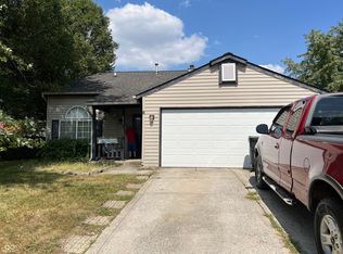 172 Country Wood Dr, Whiteland, IN 46184