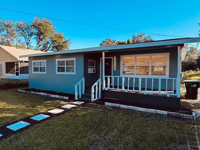 4910 Huppel Ave — Photo 1