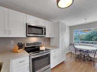 7220 S Devon Dr #302, Fort Lauderdale, FL 33321