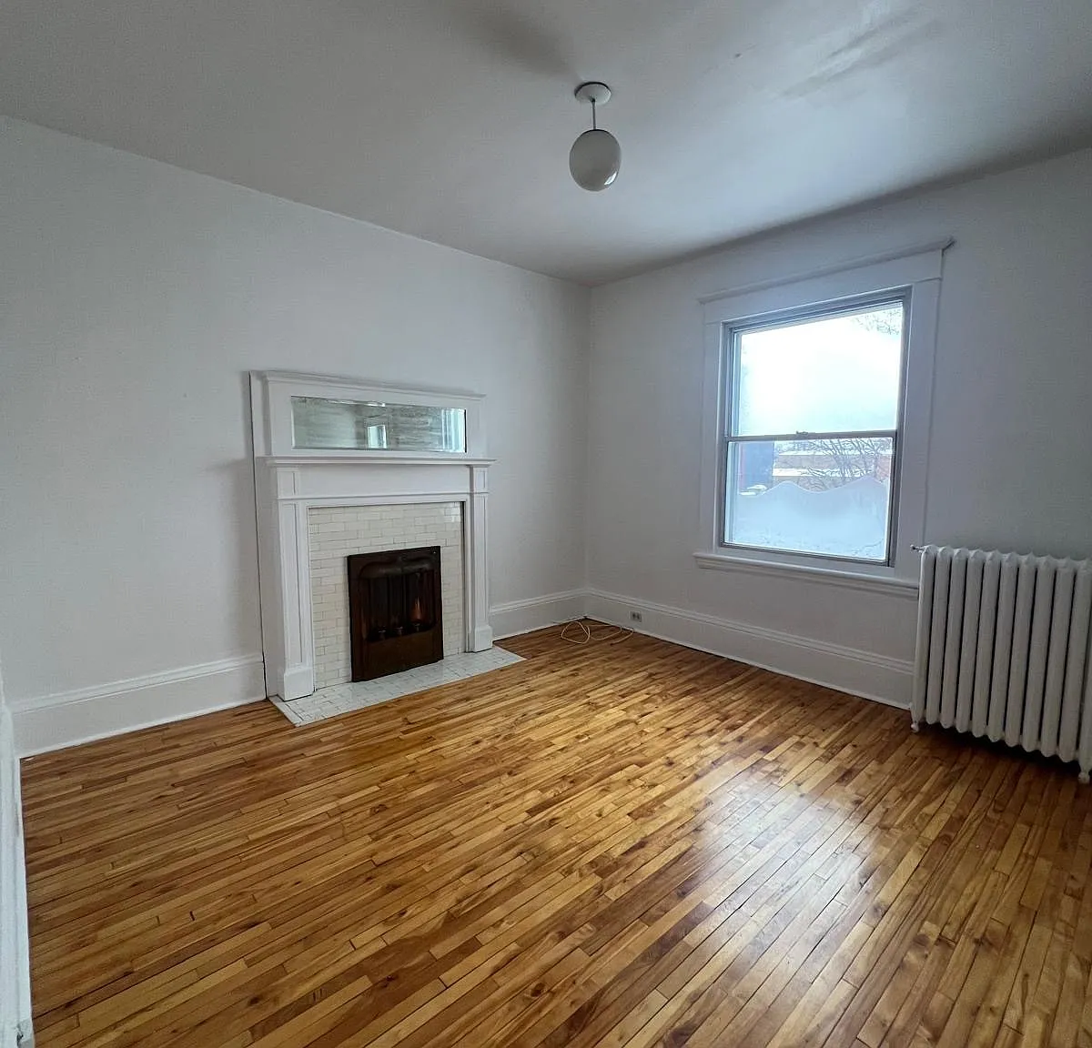 362 Friel St — Photo 3
