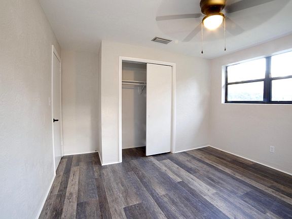 4th image of 113 Astor St