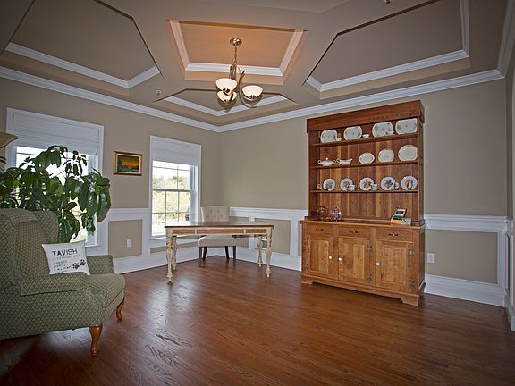 5th image of 8 Clarion Dr