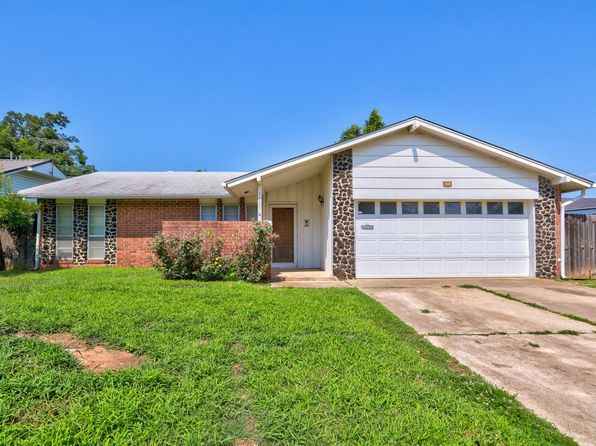 1009 Lotus Ave