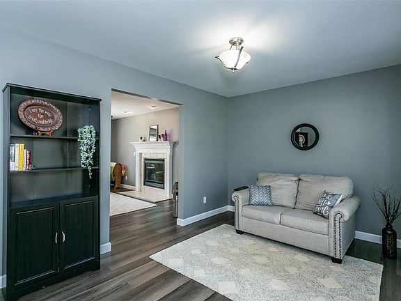 4th image of 12 Annebriar Dr