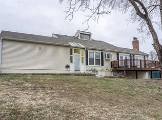 8247 N Chatham Ave, Kansas City, MO 64151