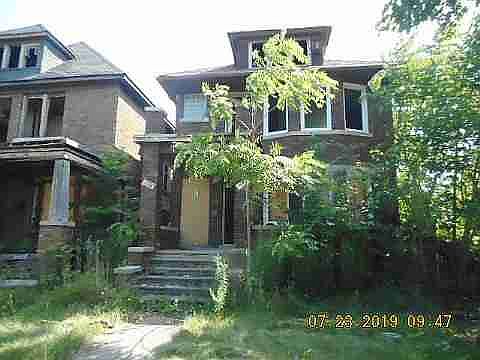 4400 St Clair