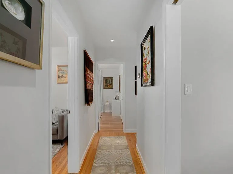 2030 N Altadena Dr — Photo 20