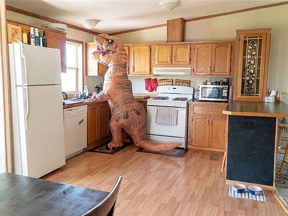 3rd image of 5455 Edmunds Dr