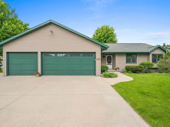 1500 Manitowoc Rd, Menasha, WI 54952