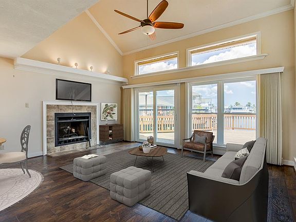 4th image of 334 Paradise Dr