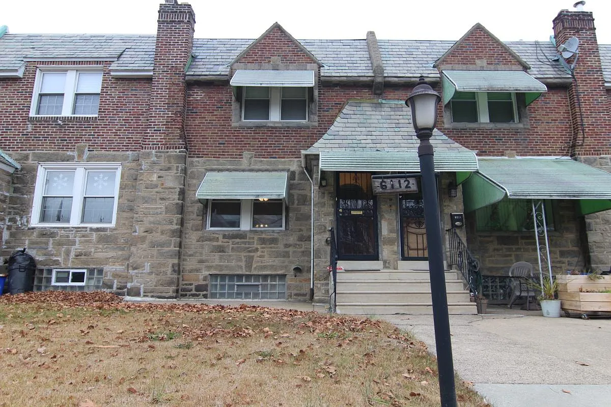3 bed, 1.5 bath, 1200 sqft, $1,750 — Photo 1