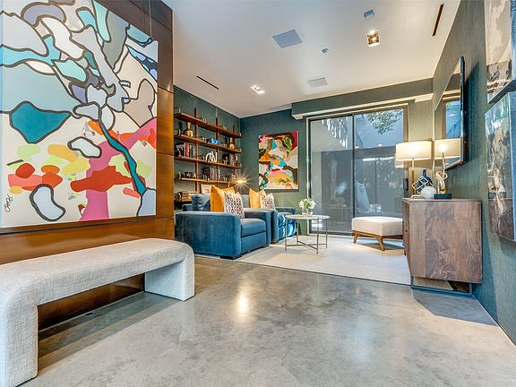 4th image of 4335 Travis St