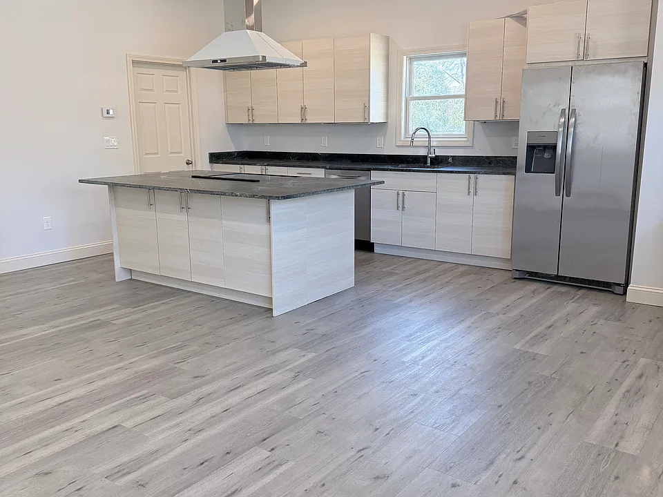 285 W Shore Rd #1