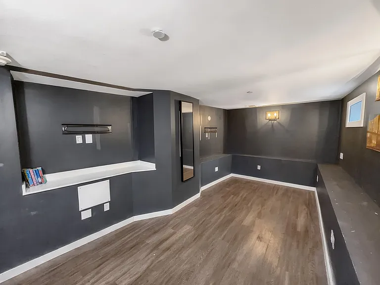 784 Tremont St — Photo 8