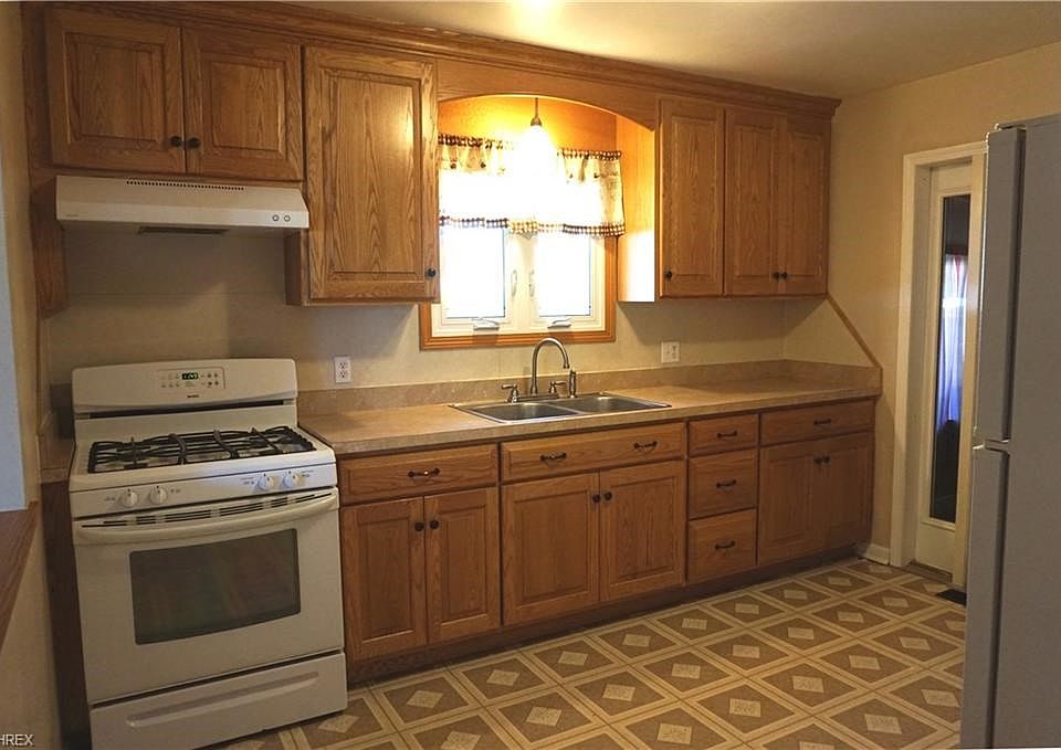 451 Hebron St Millersburg, OH Zillow Apartments for Rent in Millersburg