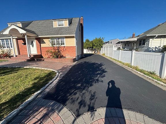 4th image of 1045 White Birch Ln