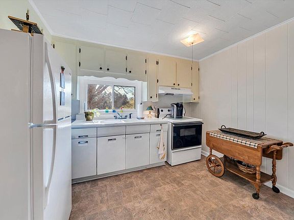 4th image of 825 Knob Church Rd