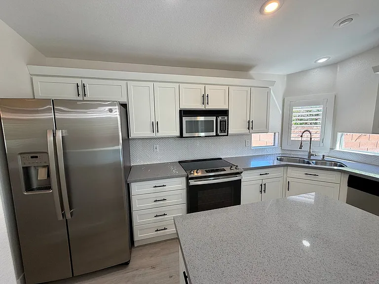 124 Lemongold St — Photo 7