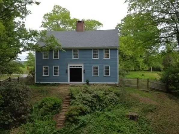 391 Brookfield Rd, Brimfield, MA 01010
