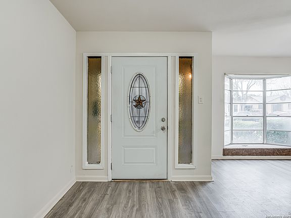 5th image of 811 COTTONWOOD AVE