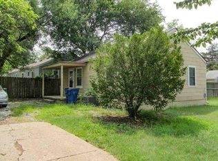 1226 S Bluffview Dr, Wichita, KS 67218