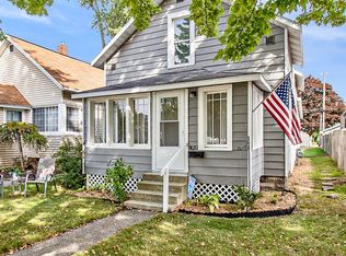 420 N Robert St, Ludington, MI 49431