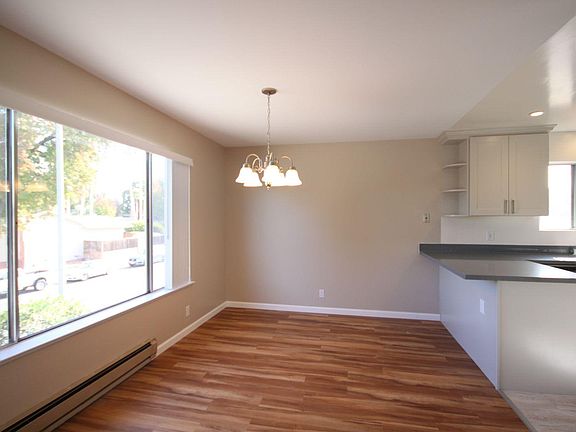 5th image of 445 Carneros Ave #3