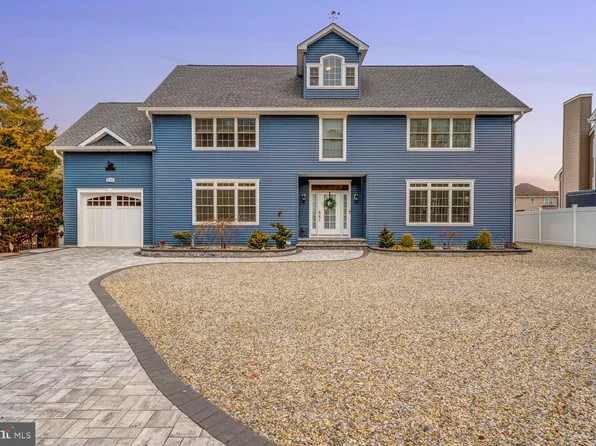 220 Country Club Blvd, Little Egg Harbor, NJ 08087