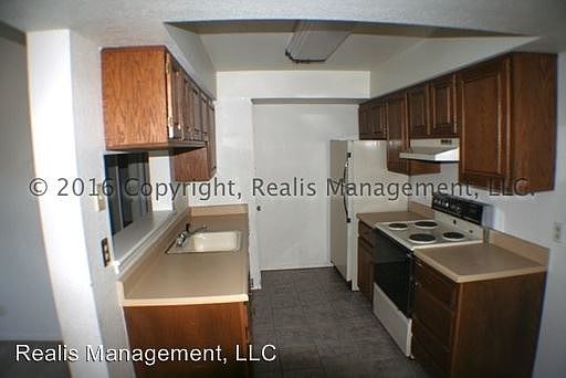 2nd image of 9106 S Urbana Ave #10-F
