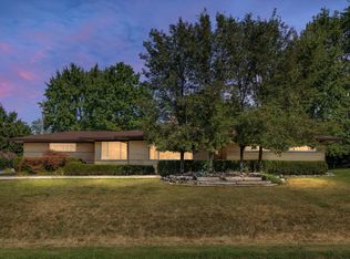 2558 Avonhurst Dr, Troy, MI 48084