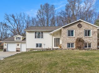 22080 Indian Hl, Mattawan, MI 49071