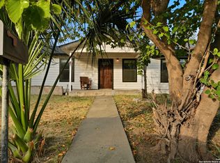 521 Old Carrizo Rd, Uvalde, TX 78801