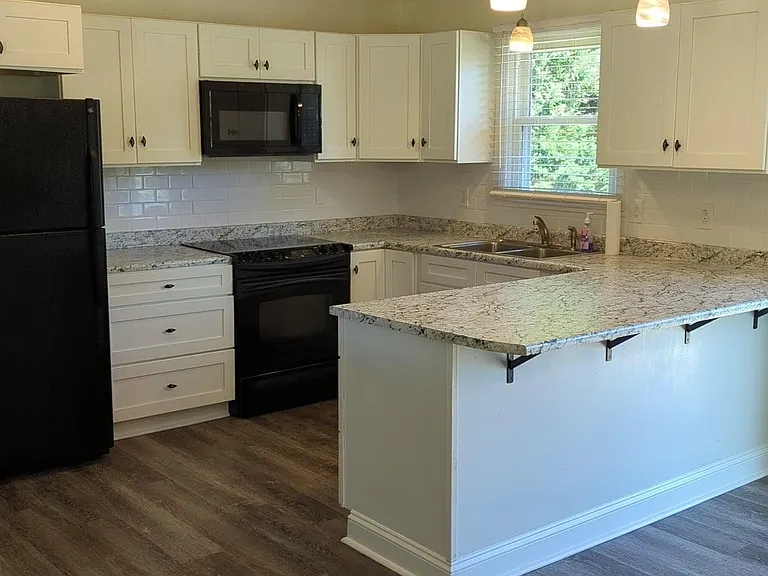 108 Albain Cir — Photo 5