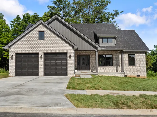 232 Max Cavnes Rd, Danville, KY 40422
