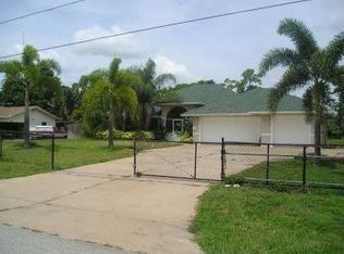 32 Barberton Rd, Lake Worth, FL 33467