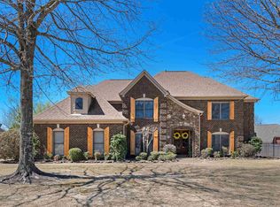 1225 Tuscumbia Dr, Collierville, TN 38017